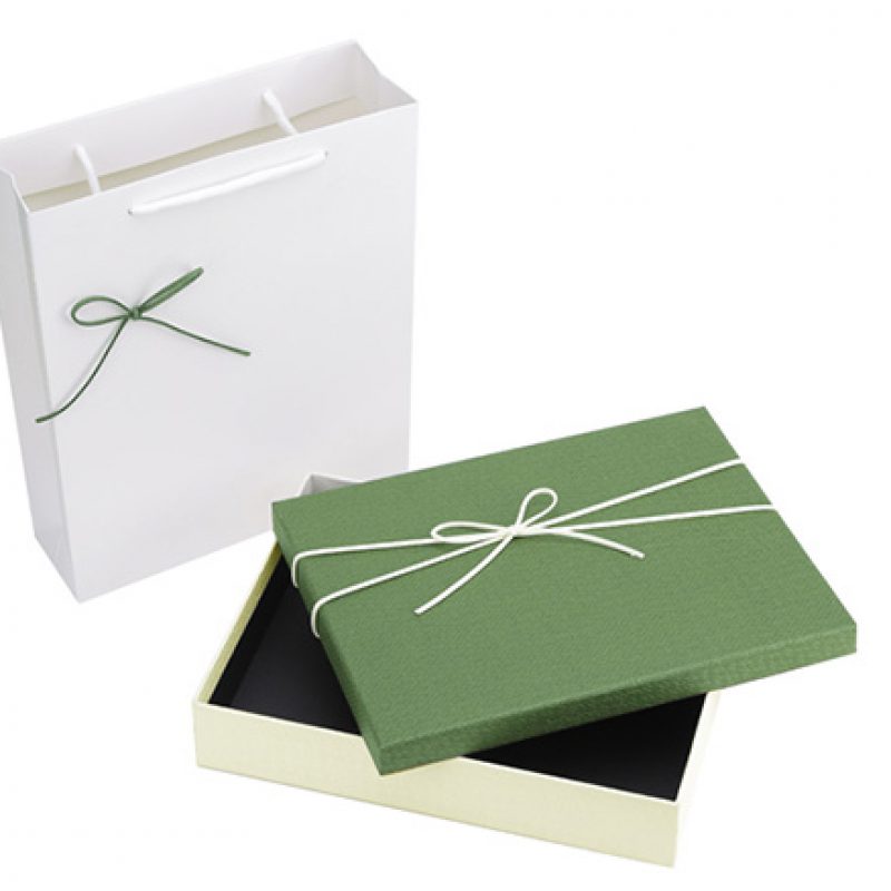 Custom logo lid and base box luxury gift box